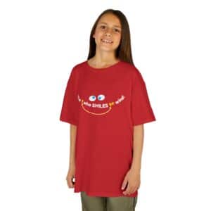 The 1 who SMILES 1st wins! Kids Tee - Red